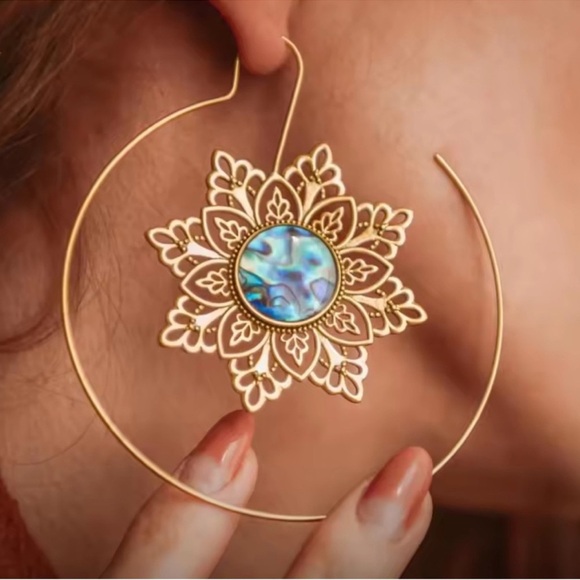 Jewelry - ‼️5/$25‼️ Gold and Blue Floral Hoop Earrings